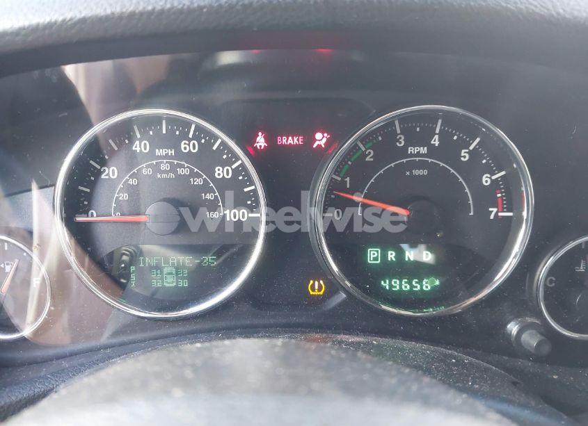 Photo 7 of 2018 Jeep Wrangler JK UNLIMITED SAHARA (VIN 1C4BJWEG0JL864500)