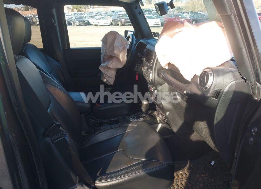 Photo 5 of 2018 Jeep Wrangler JK UNLIMITED ALTITUDE 4X4 (VIN 1C4BJWEG0JL878901)