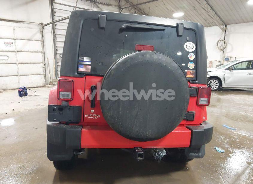 Photo 16 of 2018 Jeep Wrangler JK UNLIMITED SAHARA 4X4 (VIN 1C4BJWEG0JL937560)