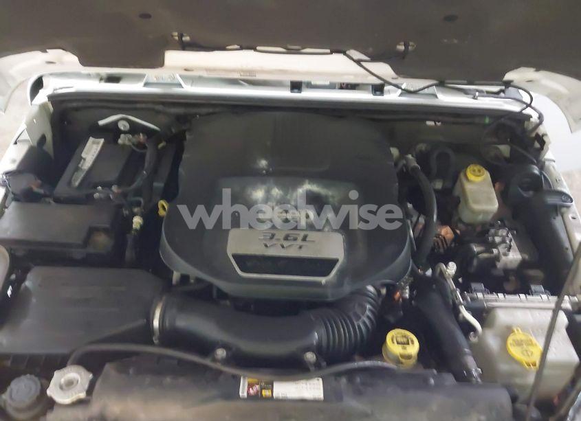 Photo 10 of 2013 Jeep Wrangler UNLIMITED SAHARA (VIN 1C4BJWEG1DL663029)