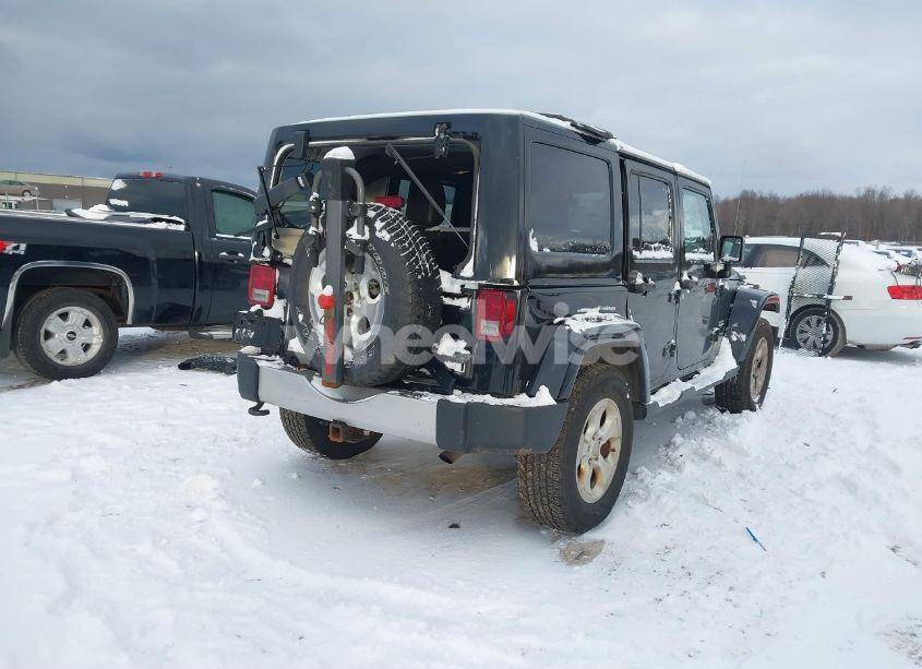 Photo 4 of 2014 Jeep Wrangler UNLIMITED SAHARA (VIN 1C4BJWEG1EL106820)