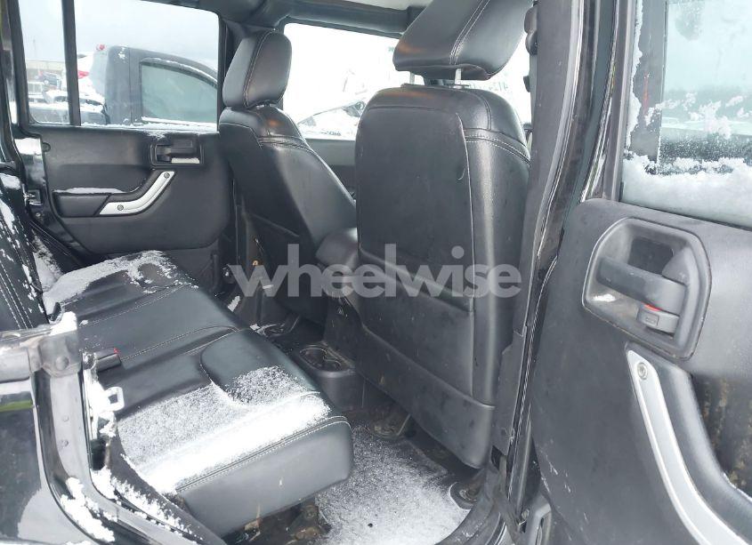 Photo 8 of 2014 Jeep Wrangler UNLIMITED SAHARA (VIN 1C4BJWEG1EL106820)