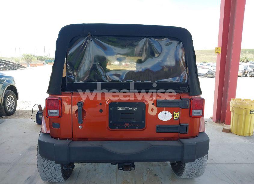 Photo 16 of 2014 Jeep Wrangler UNLIMITED SAHARA (VIN 1C4BJWEG1EL209431)