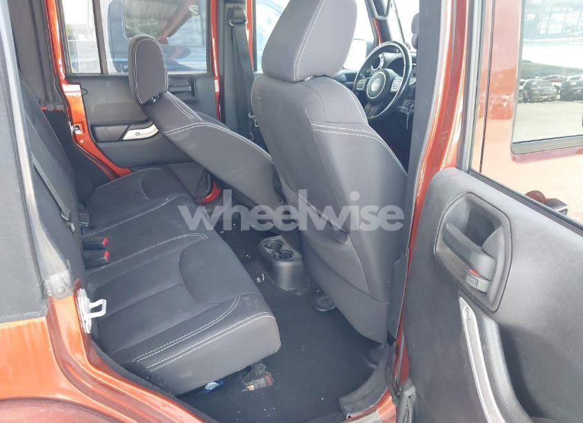 Photo 8 of 2014 Jeep Wrangler UNLIMITED SAHARA (VIN 1C4BJWEG1EL209431)