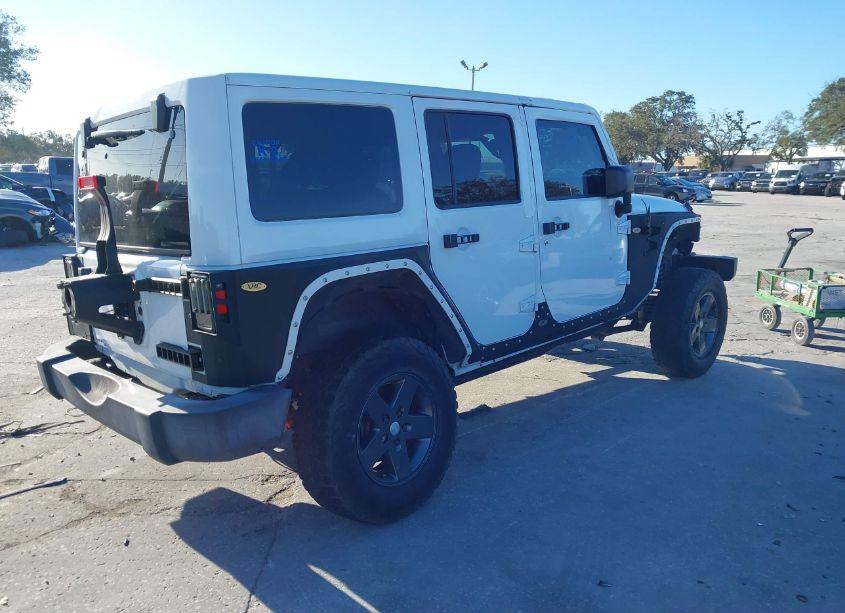 Photo 4 of 2015 Jeep Wrangler UNLIMITED SAHARA (VIN 1C4BJWEG1FL732370)