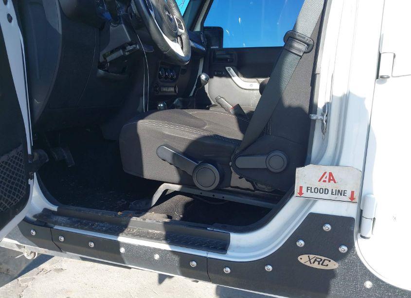 Photo 6 of 2015 Jeep Wrangler UNLIMITED SAHARA (VIN 1C4BJWEG1FL732370)