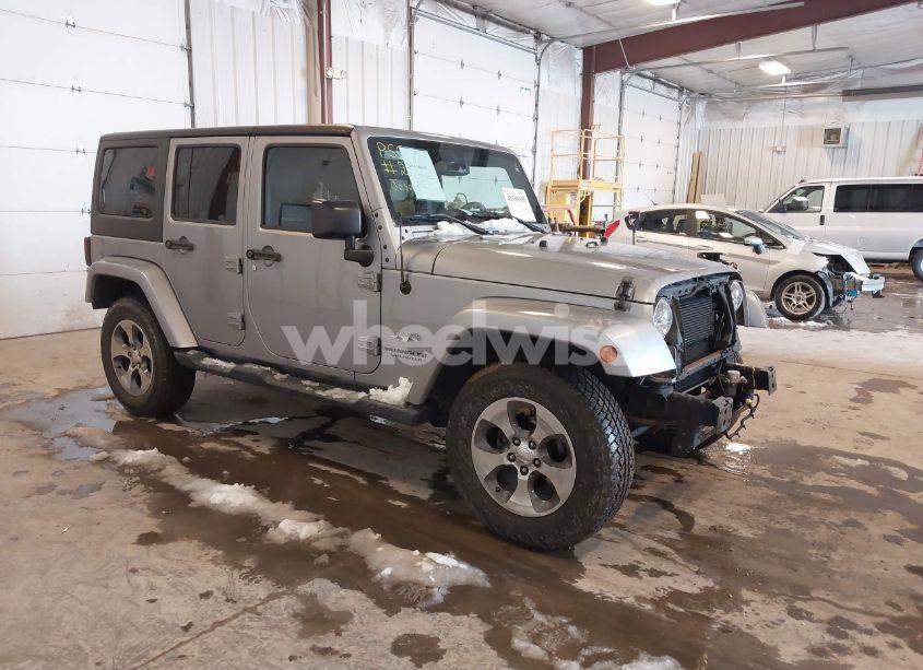 2016 Jeep Wrangler UNLIMITED SAHARA (VIN 1C4BJWEG1GL114581) main photo