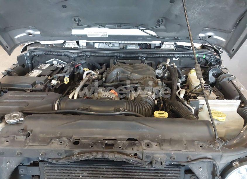 Photo 10 of 2016 Jeep Wrangler UNLIMITED SAHARA (VIN 1C4BJWEG1GL114581)