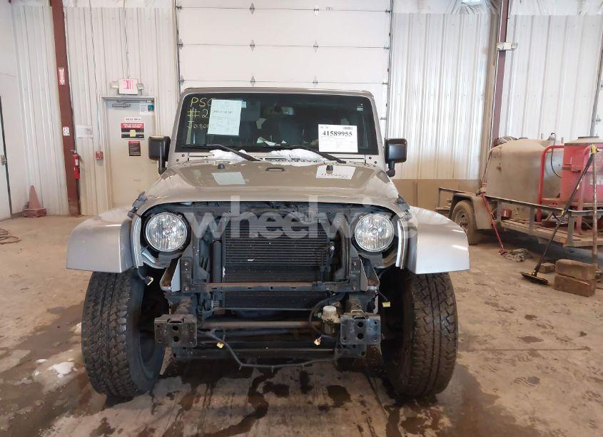 Photo 13 of 2016 Jeep Wrangler UNLIMITED SAHARA (VIN 1C4BJWEG1GL114581)