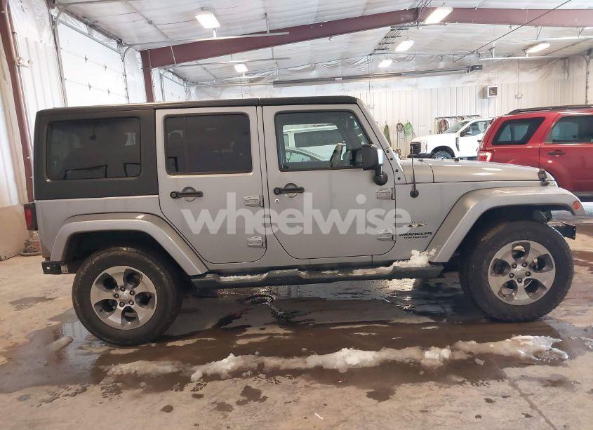 Photo 14 of 2016 Jeep Wrangler UNLIMITED SAHARA (VIN 1C4BJWEG1GL114581)