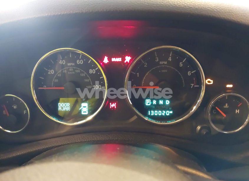 Photo 7 of 2016 Jeep Wrangler UNLIMITED SAHARA (VIN 1C4BJWEG1GL114581)