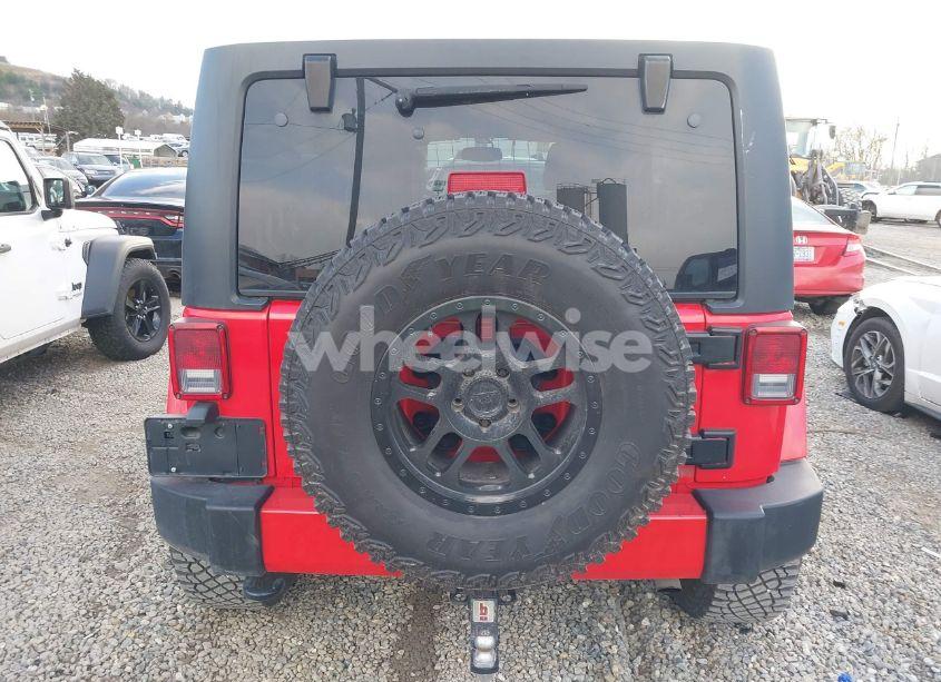 Photo 16 of 2016 Jeep Wrangler UNLIMITED SAHARA (VIN 1C4BJWEG1GL210436)