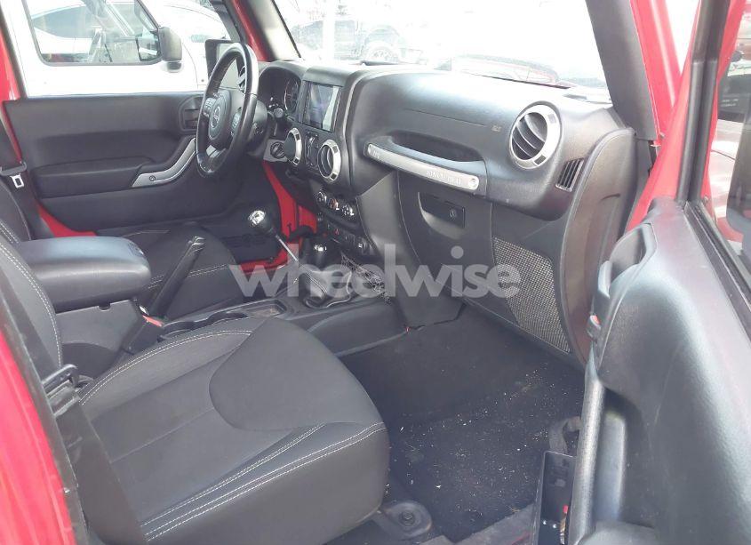 Photo 5 of 2016 Jeep Wrangler UNLIMITED SAHARA (VIN 1C4BJWEG1GL210436)