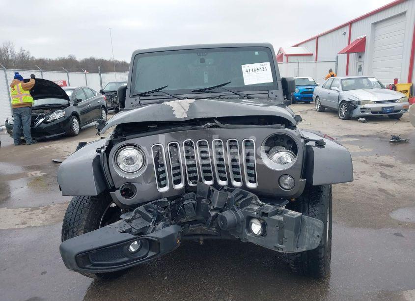 Photo 6 of 2017 Jeep Wrangler UNLIMITED SAHARA 4X4 (VIN 1C4BJWEG1HL601426)