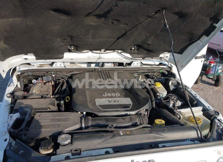 Photo 10 of 2017 Jeep Wrangler UNLIMITED SAHARA 4X4 (VIN 1C4BJWEG1HL715815)