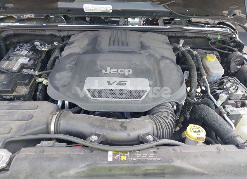 Photo 10 of 2017 Jeep Wrangler UNLIMITED SAHARA 4X4 (VIN 1C4BJWEG1HL715913)