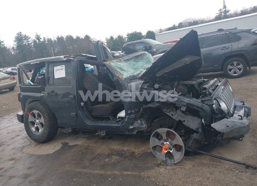 Photo 6 of 2017 Jeep Wrangler UNLIMITED SAHARA 4X4 (VIN 1C4BJWEG1HL721307)