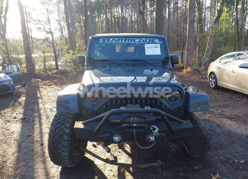 Photo 12 of 2018 Jeep Wrangler JK UNLIMITED SAHARA 4X4 (VIN 1C4BJWEG1JL842456)