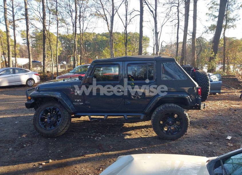 Photo 14 of 2018 Jeep Wrangler JK UNLIMITED SAHARA 4X4 (VIN 1C4BJWEG1JL842456)