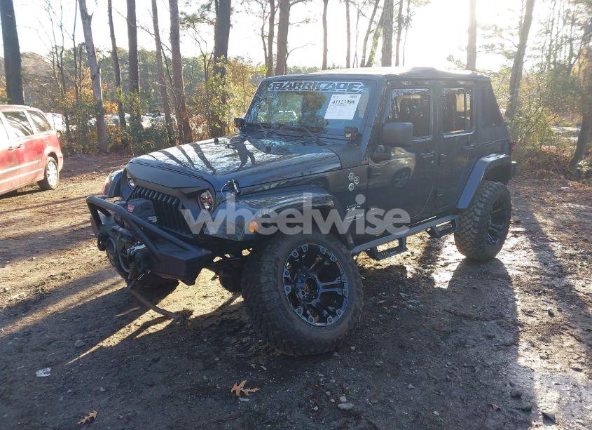 Photo 2 of 2018 Jeep Wrangler JK UNLIMITED SAHARA 4X4 (VIN 1C4BJWEG1JL842456)