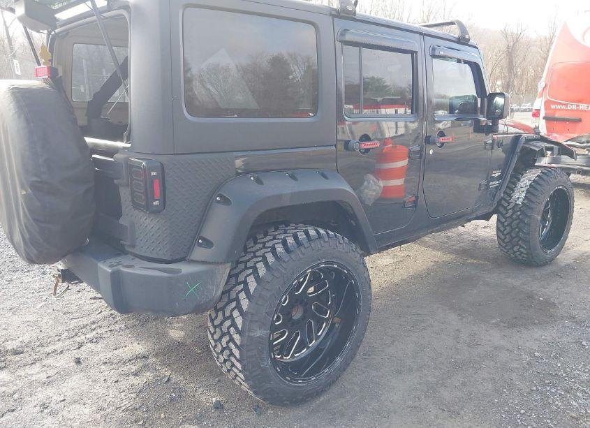 Photo 4 of 2012 Jeep Wrangler UNLIMITED SAHARA (VIN 1C4BJWEG2CL183497)