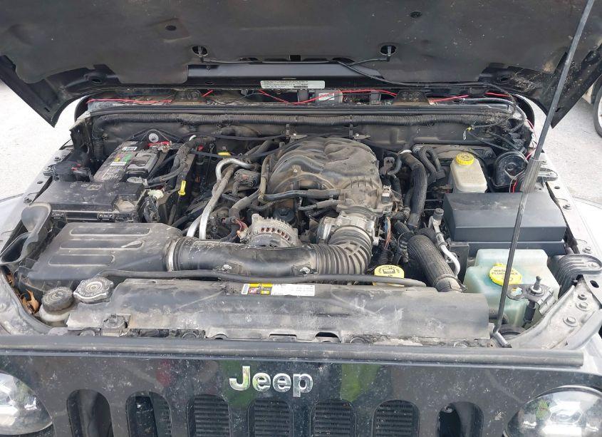 Photo 10 of 2013 Jeep Wrangler UNLIMITED SAHARA (VIN 1C4BJWEG2DL501314)