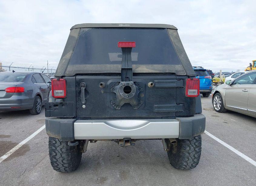 Photo 16 of 2013 Jeep Wrangler UNLIMITED SAHARA (VIN 1C4BJWEG2DL501314)