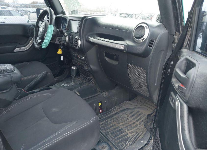 Photo 5 of 2013 Jeep Wrangler UNLIMITED SAHARA (VIN 1C4BJWEG2DL501314)