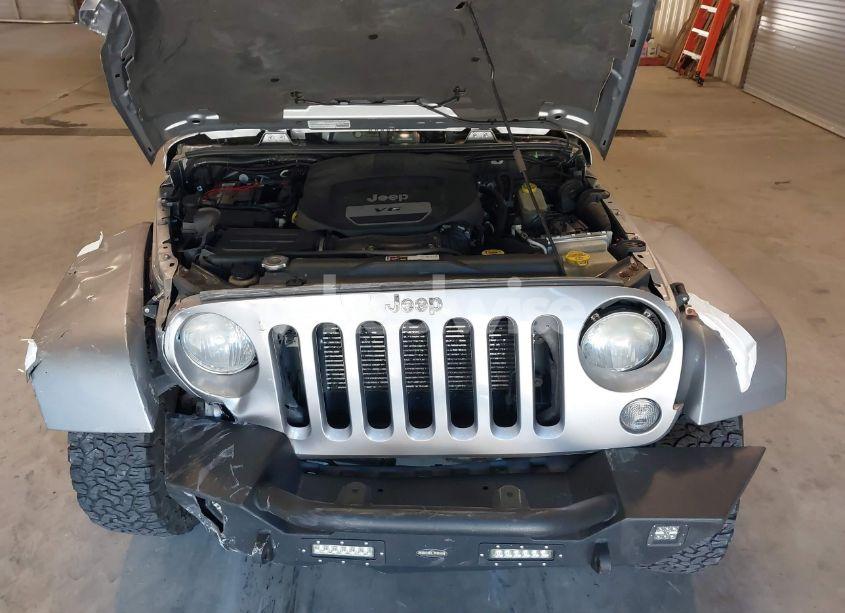 Photo 10 of 2014 Jeep Wrangler UNLIMITED SAHARA (VIN 1C4BJWEG2EL196964)