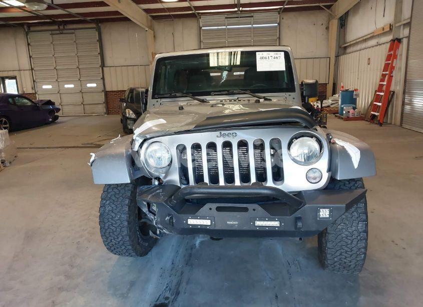 Photo 12 of 2014 Jeep Wrangler UNLIMITED SAHARA (VIN 1C4BJWEG2EL196964)