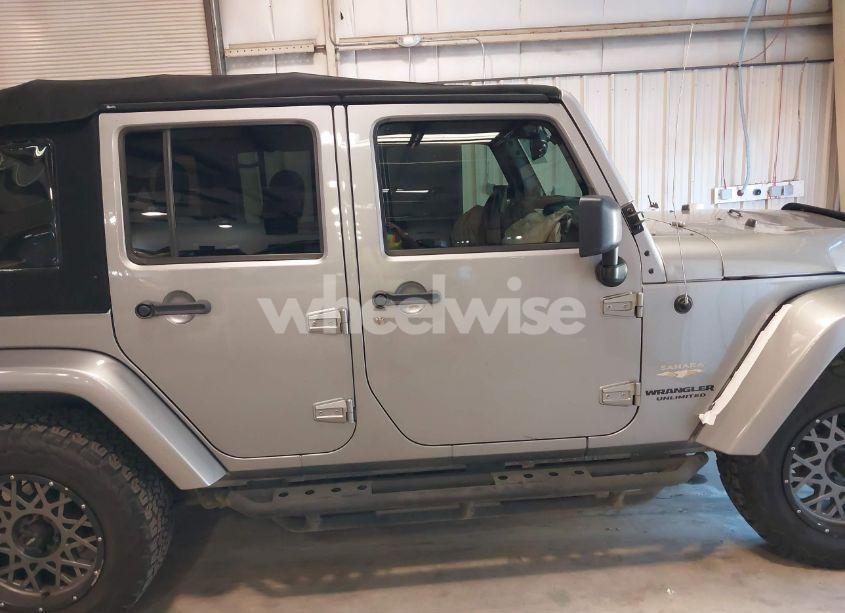 Photo 13 of 2014 Jeep Wrangler UNLIMITED SAHARA (VIN 1C4BJWEG2EL196964)