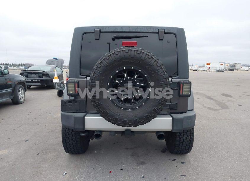 Photo 16 of 2014 Jeep Wrangler UNLIMITED SAHARA (VIN 1C4BJWEG2EL240624)