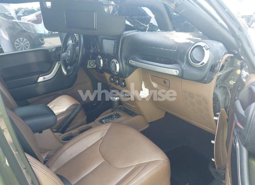 Photo 5 of 2016 Jeep Wrangler UNLIMITED SAHARA (VIN 1C4BJWEG2GL161375)