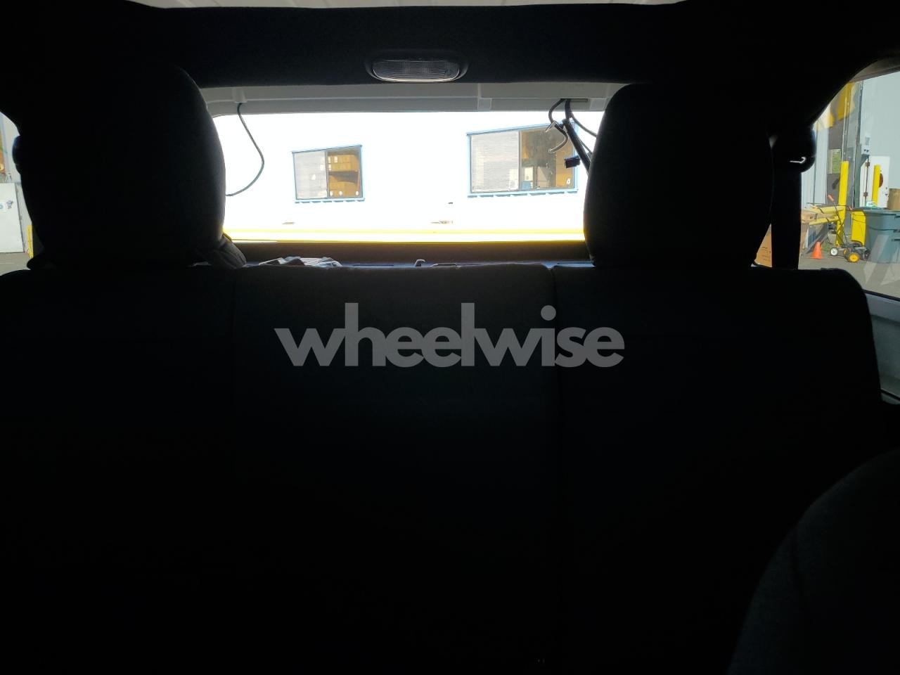 Photo 10 of 2016 JEEP WRANGLER UNLIMITED SAHARA (VIN 1C4BJWEG2GL220117)