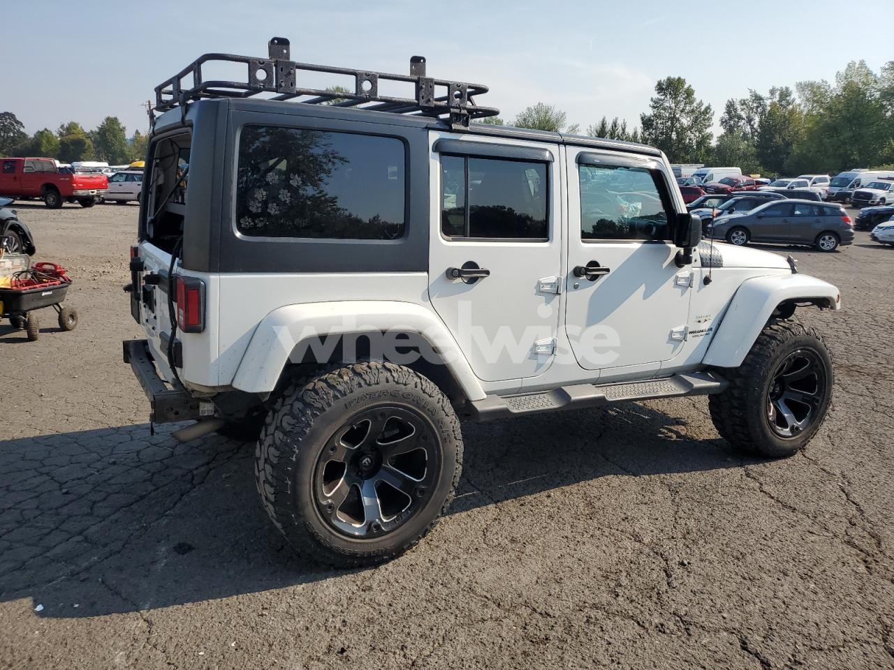 Photo 3 of 2016 JEEP WRANGLER UNLIMITED SAHARA (VIN 1C4BJWEG2GL220117)