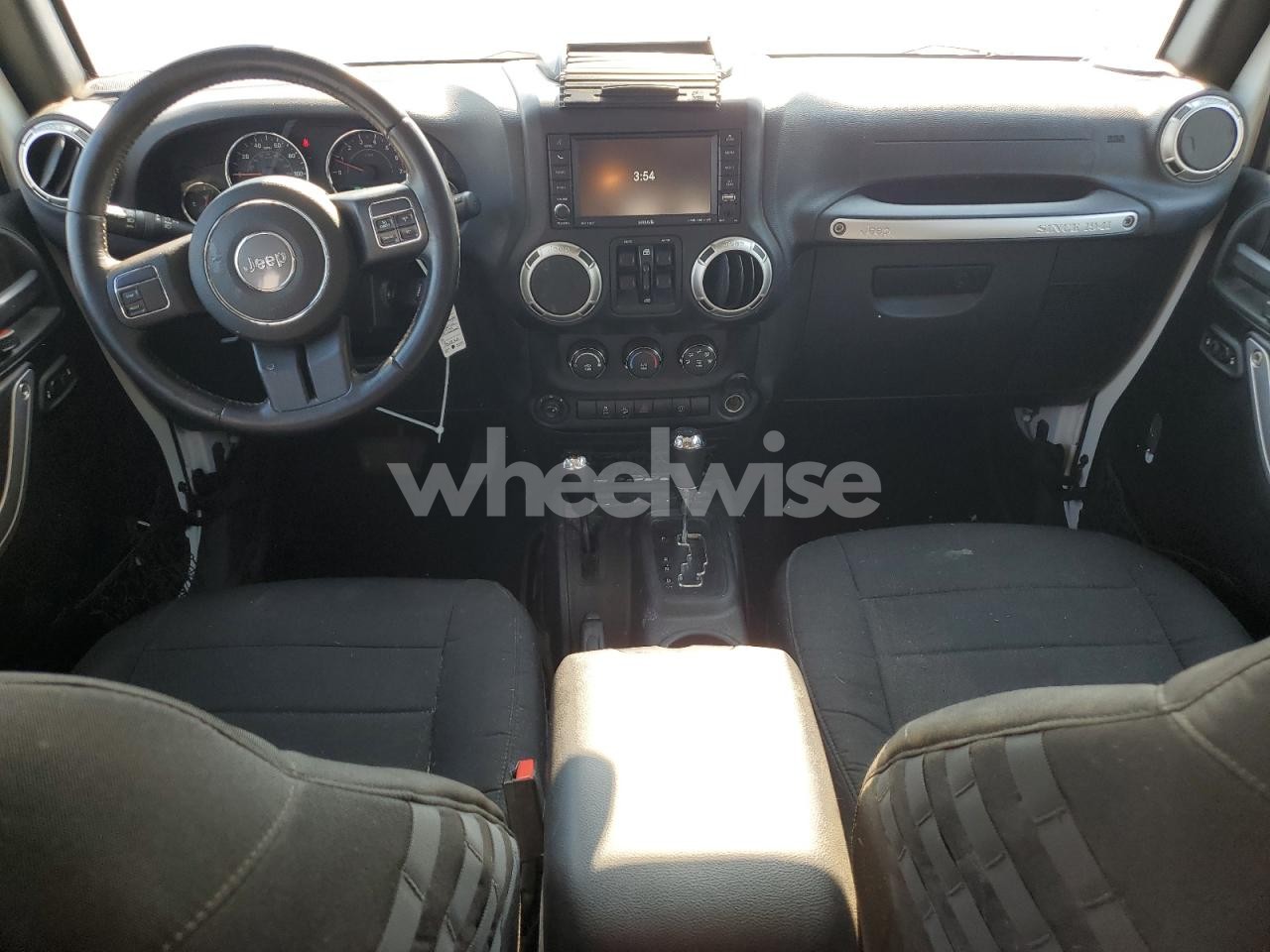 Photo 8 of 2016 JEEP WRANGLER UNLIMITED SAHARA (VIN 1C4BJWEG2GL220117)