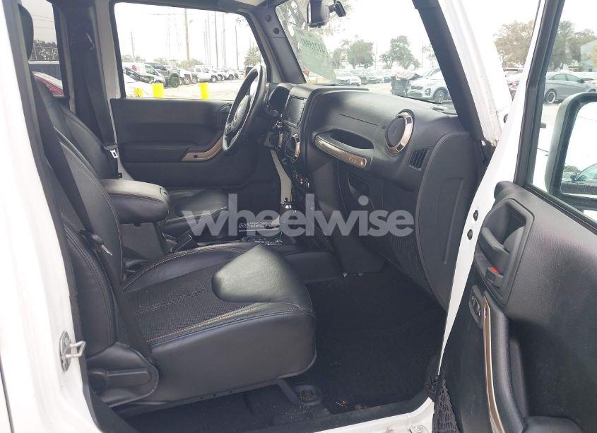 Photo 5 of 2016 Jeep Wrangler UNLIMITED 75TH ANNIVERSARY (VIN 1C4BJWEG2GL243963)