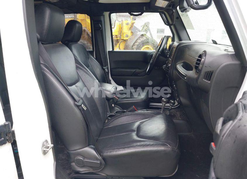 Photo 5 of 2017 Jeep Wrangler UNLIMITED SMOKY MOUNTAIN 4X4 (VIN 1C4BJWEG2HL676989)