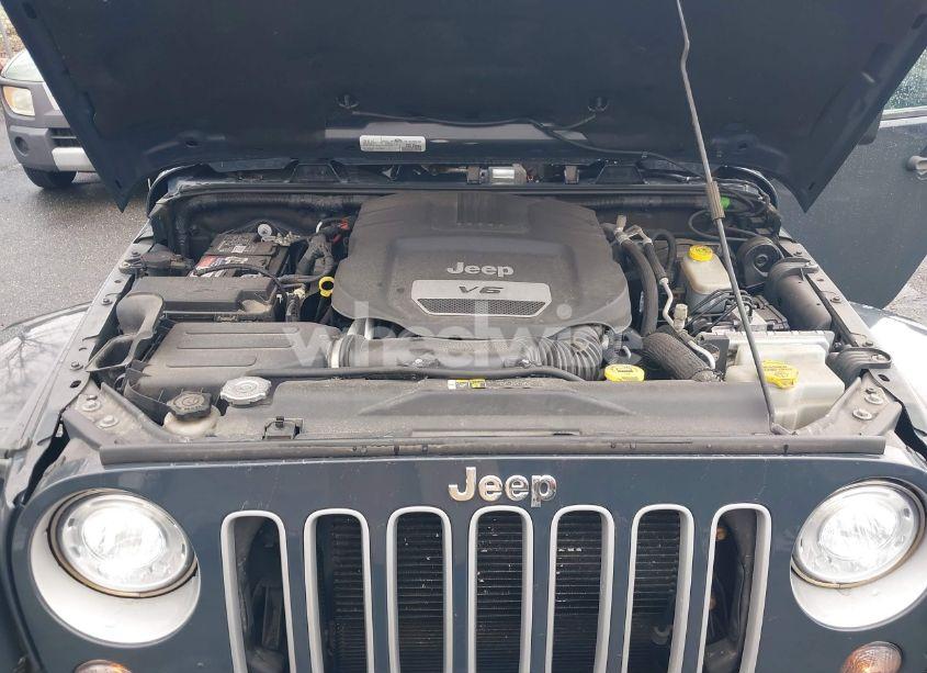 Photo 10 of 2017 Jeep Wrangler UNLIMITED SAHARA 4X4 (VIN 1C4BJWEG2HL750928)