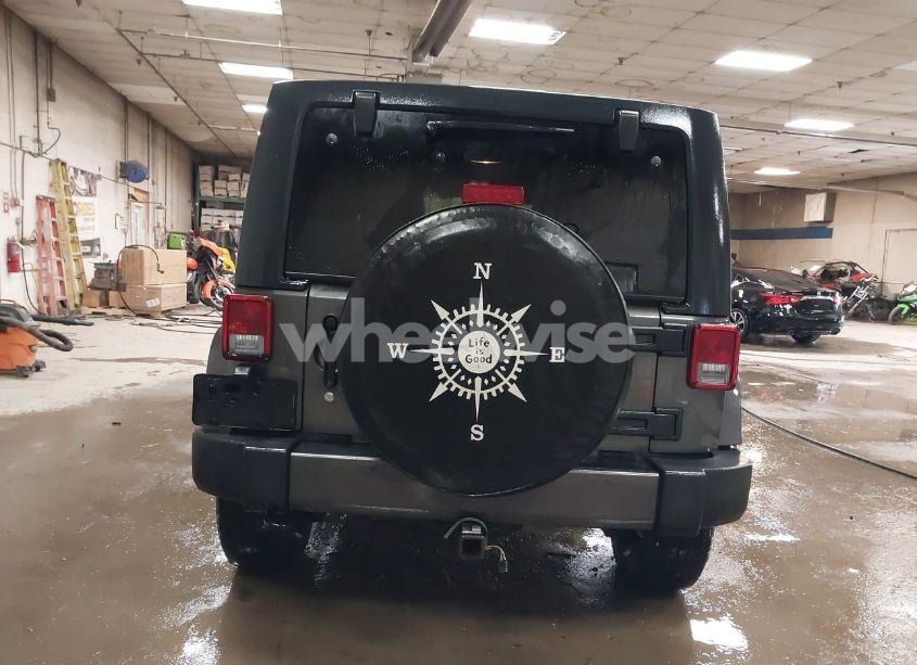 Photo 17 of 2018 Jeep Wrangler JK UNLIMITED SAHARA 4X4 (VIN 1C4BJWEG2JL924325)