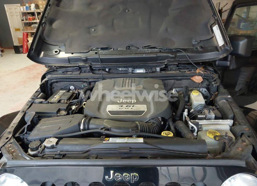 Photo 10 of 2012 Jeep Wrangler UNLIMITED SAHARA (VIN 1C4BJWEG3CL123440)