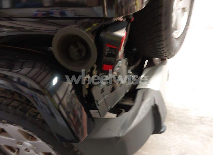 Photo 6 of 2012 Jeep Wrangler UNLIMITED SAHARA (VIN 1C4BJWEG3CL123440)