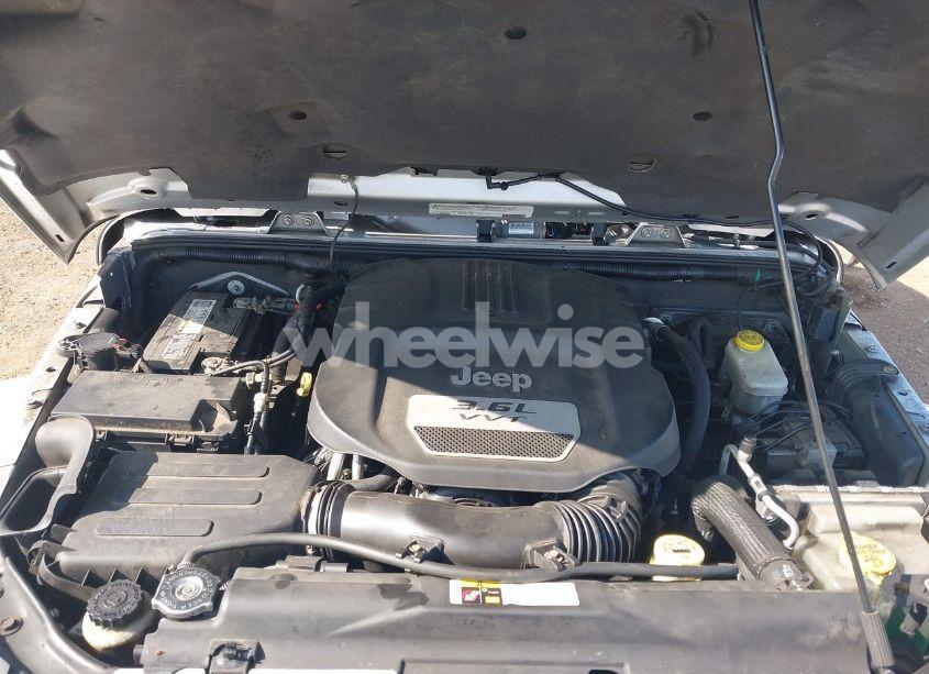 Photo 10 of 2012 Jeep Wrangler UNLIMITED SAHARA (VIN 1C4BJWEG3CL269238)