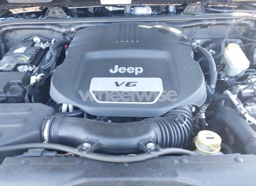 Photo 10 of 2014 Jeep Wrangler UNLIMITED SAHARA (VIN 1C4BJWEG3EL124350)