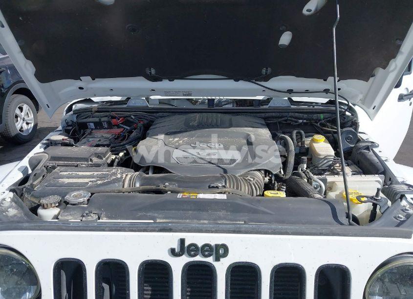 Photo 10 of 2014 Jeep Wrangler UNLIMITED POLAR EDITION (VIN 1C4BJWEG3EL182863)