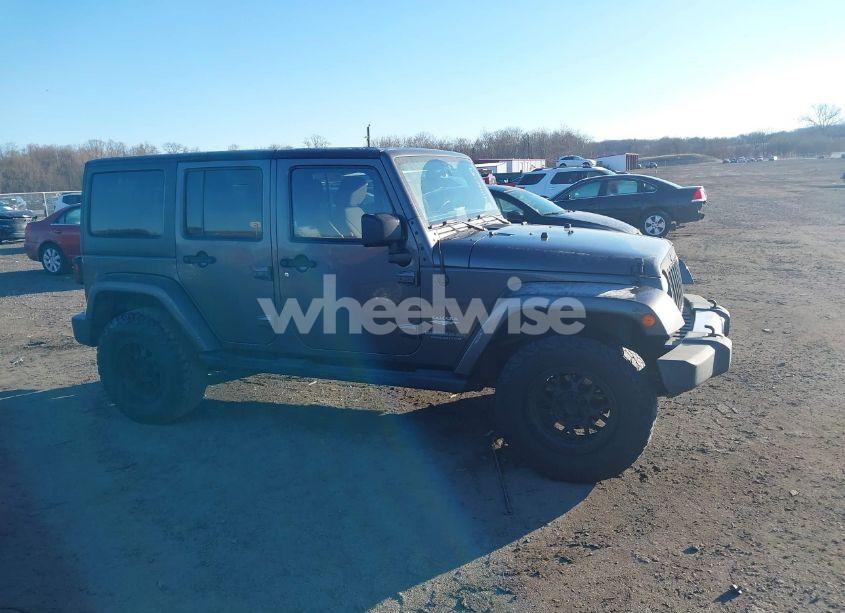 Photo 13 of 2014 Jeep Wrangler UNLIMITED SAHARA (VIN 1C4BJWEG3EL233858)