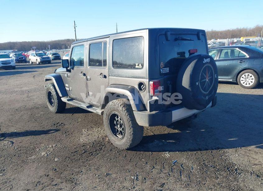 Photo 3 of 2014 Jeep Wrangler UNLIMITED SAHARA (VIN 1C4BJWEG3EL233858)