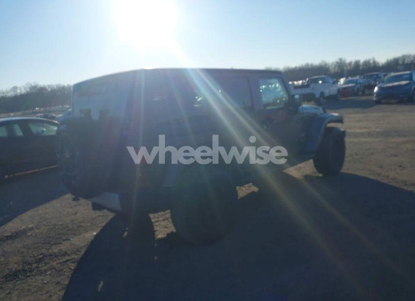 Photo 4 of 2014 Jeep Wrangler UNLIMITED SAHARA (VIN 1C4BJWEG3EL233858)