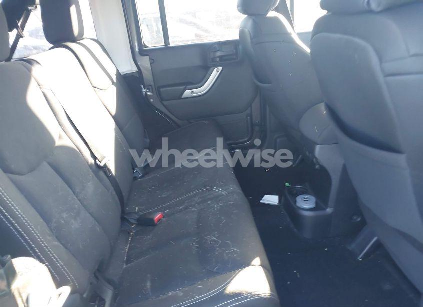 Photo 8 of 2014 Jeep Wrangler UNLIMITED SAHARA (VIN 1C4BJWEG3EL233858)