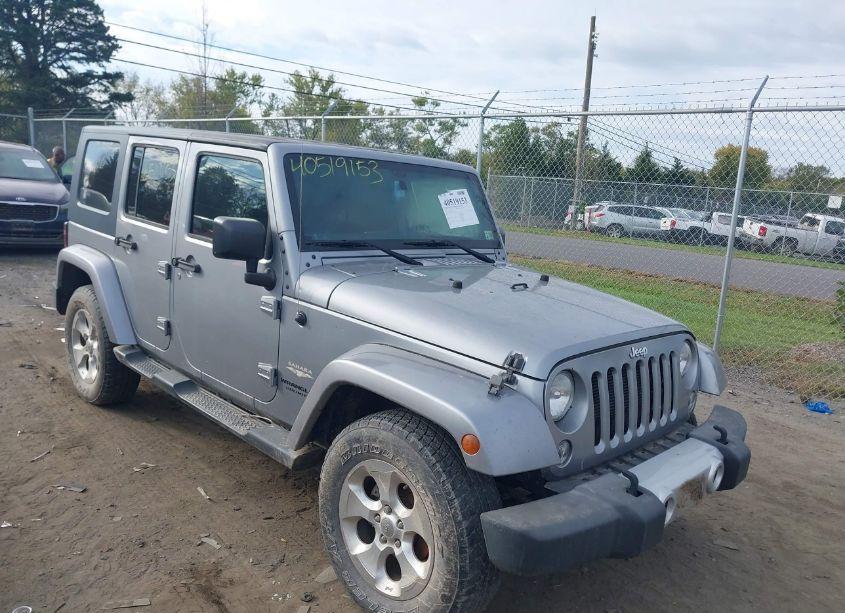2015 Jeep Wrangler UNLIMITED SAHARA (VIN 1C4BJWEG3FL752457) main photo